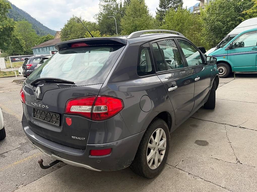 RENAULT Koleos 2.0 dCi Dynamique 4x4 — slika 5
