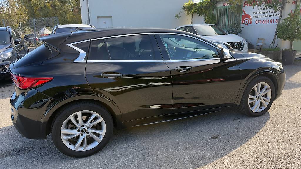 Xfinity Q30 INFINITI Q30 1.5d Business Executive FWD DCT Canton Vaud - anibis.ch