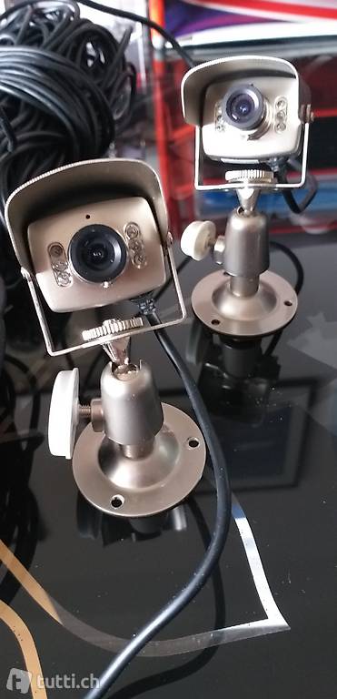 Video sorveglianza con telecamere a led con monitor