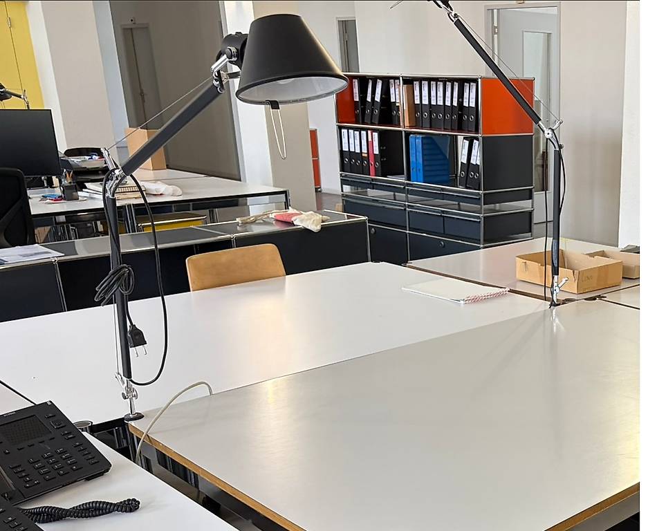 Artemide Tolomeo Tischleuchte mit USM Stecker | Schwarz im Kanton Basel-Landschaft