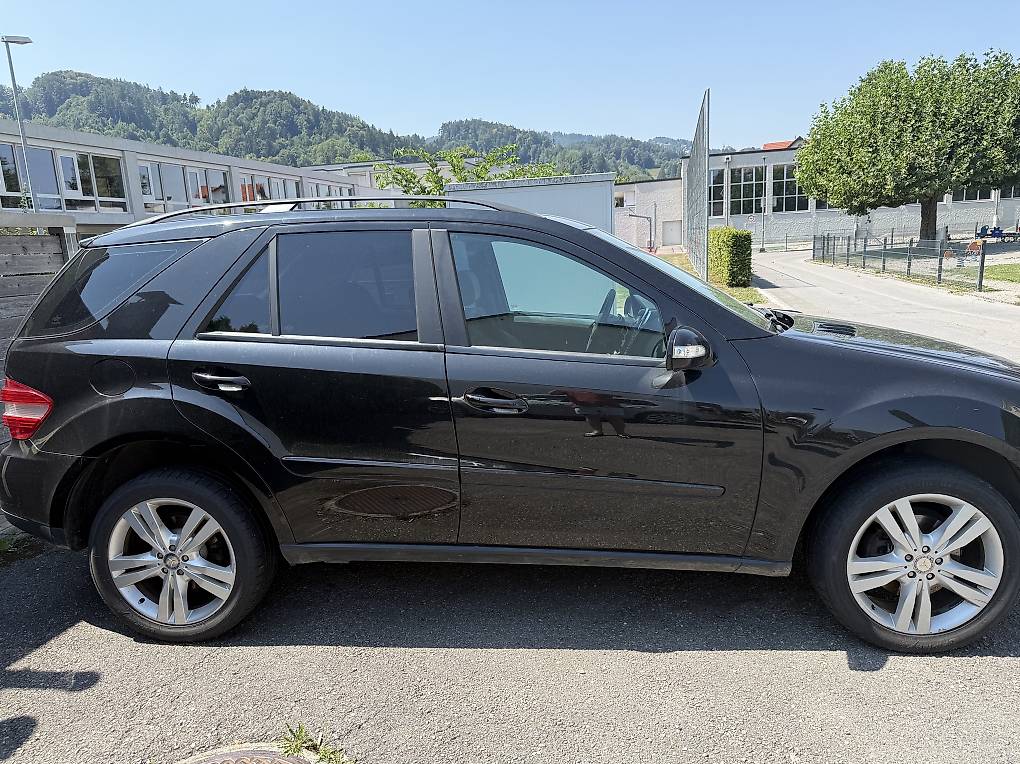 Mercedes Benz ML320 — slika 3