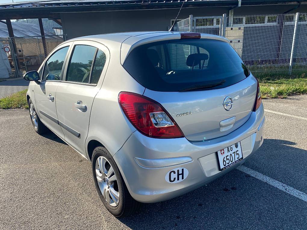 Opel  Corsa D 12 eco grau — slika 5