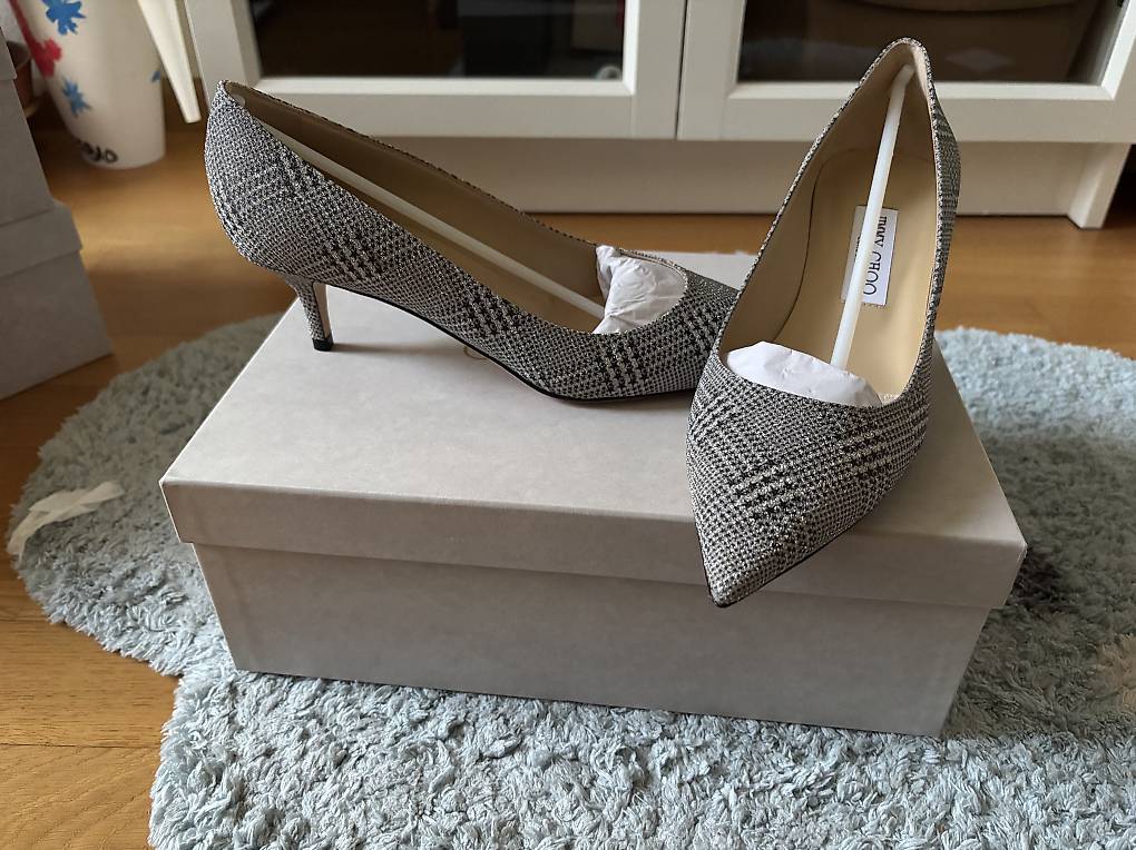 Jimmy Choo 38 1/2 im Kanton Basel-Landschaft