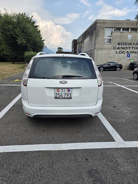 Ford focus 1.6 — slika 3