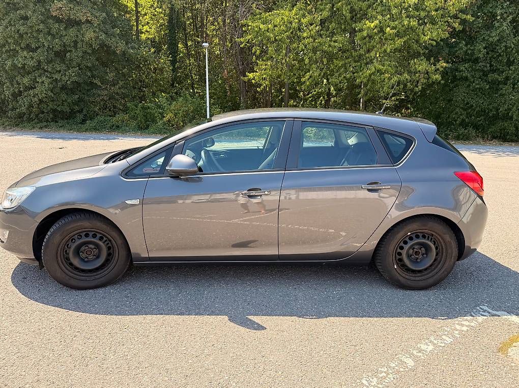 Opel Astra 1.4 Turbo | 120 PS | 105'000 km | 1. Hand — slika 2
