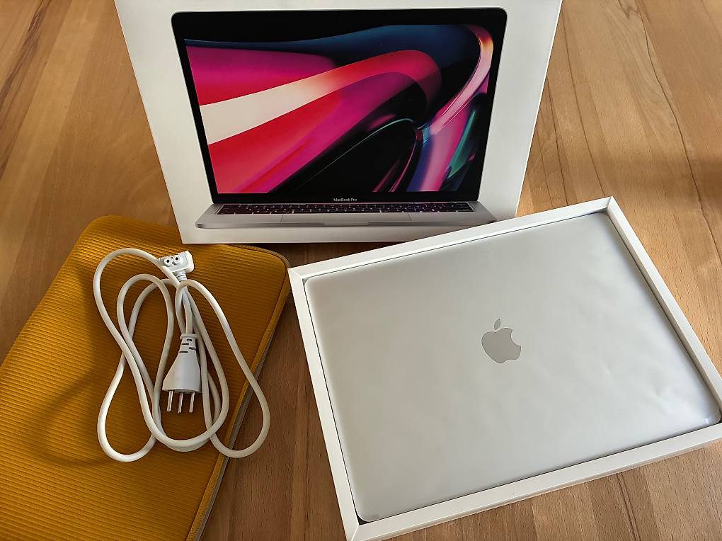 MacBook Pro (13 Zoll, M1, 2020, 16 GB, 512 GB SSD) Touch Bar
