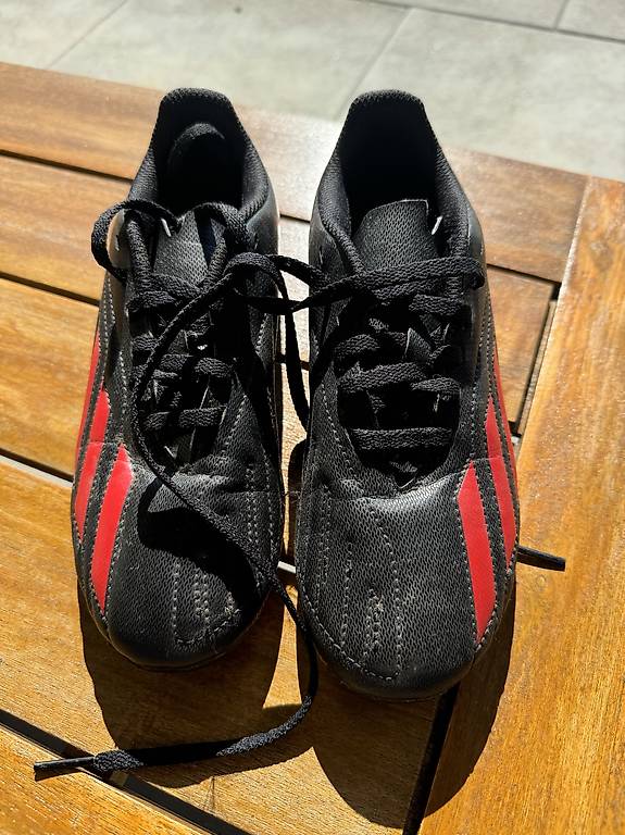 Fussballschuhe Adidas Gr. 34 im Kanton Aargau tutti.ch