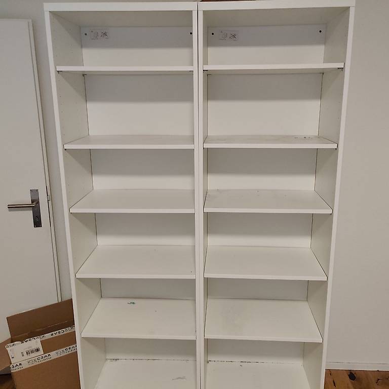 IKEA Schrank (hat zweimal den gleichen) im Kanton Bern