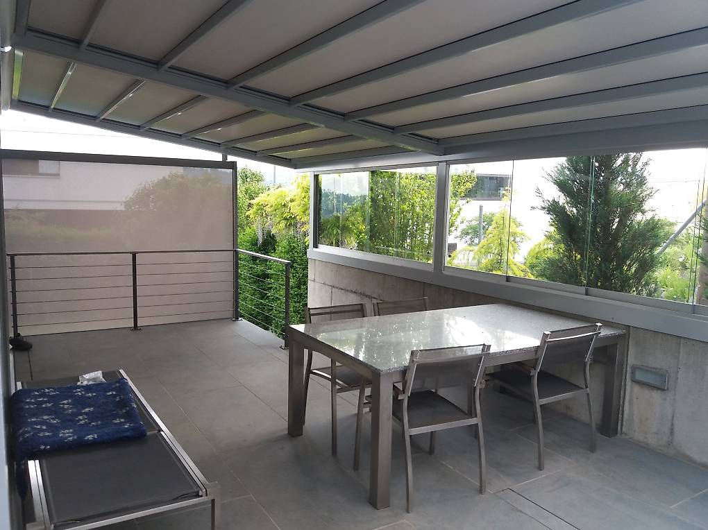 Faltdach-Pergola Regen-Sonnen-Windschutz 50% Rabatt in Schwyz kaufen