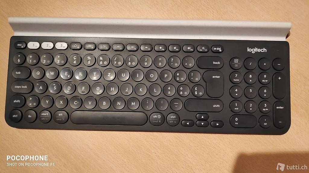 Logitech K780 Tastatur mit USB-Empfänger