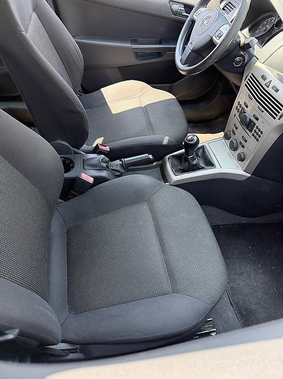 Opel Astra H 1.8 — slika 4