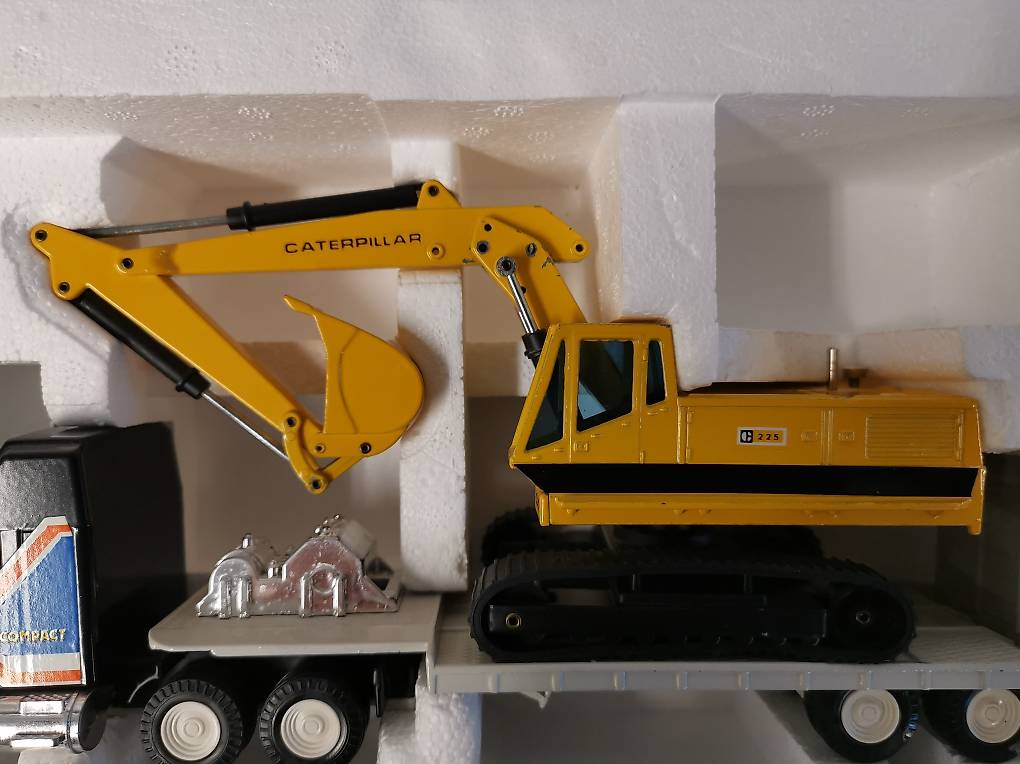 Gru Joal Compact 225 Caterpillar – Modellino Pressofuso Vintage Nuovo In Scatola