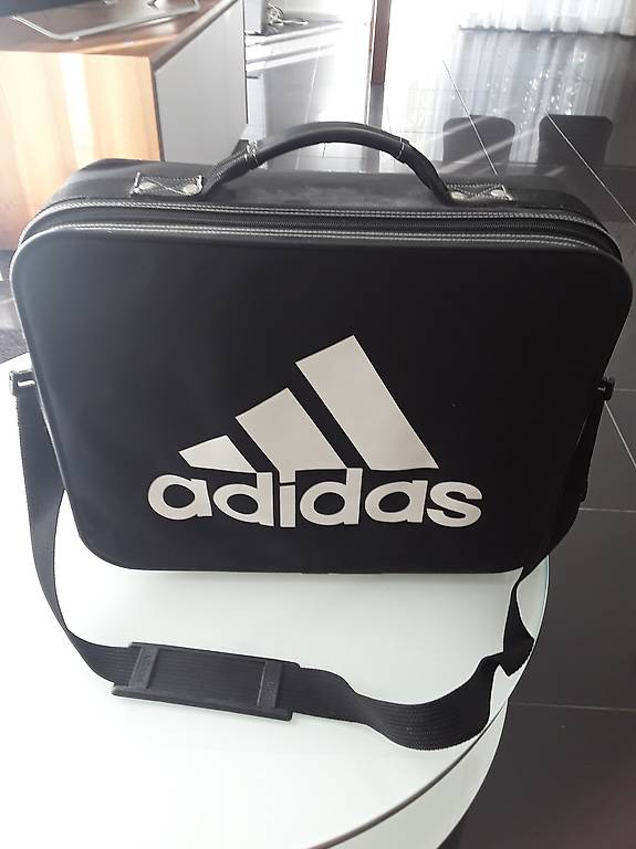 adidas koffer