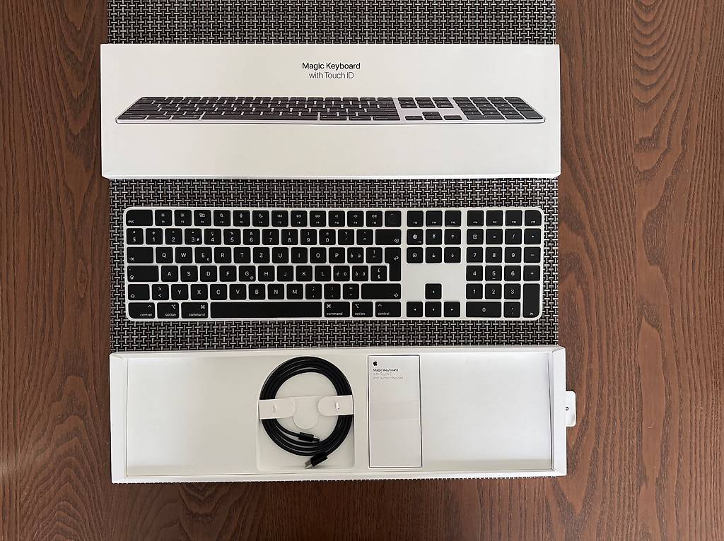 Apple Magic Keyboard mit Touch ID und Ziffern­block im Kanton Basel ...