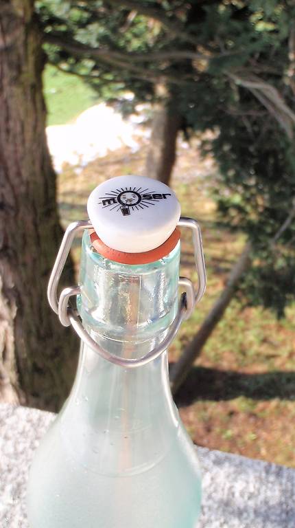 Alte Bügelflasche mit Porzellan Bügelverschluss Canton Lucerne - tutti.ch