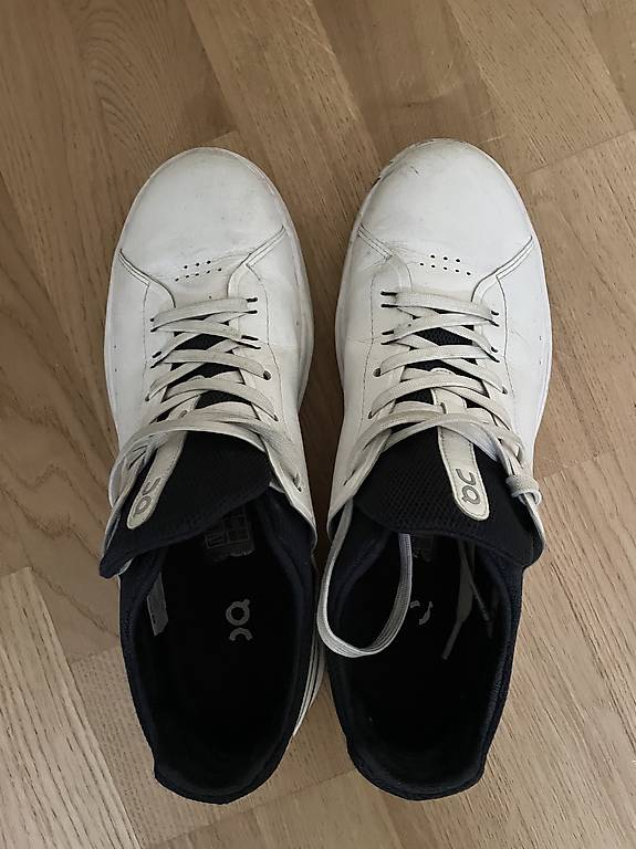 On Roger Federer 44.5 für unter CHF 40.--! im Kanton Bern - tutti.ch