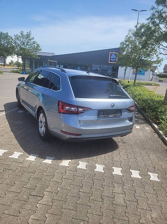 SKODA SUPERB TDI 4x4 190PS — slika 4
