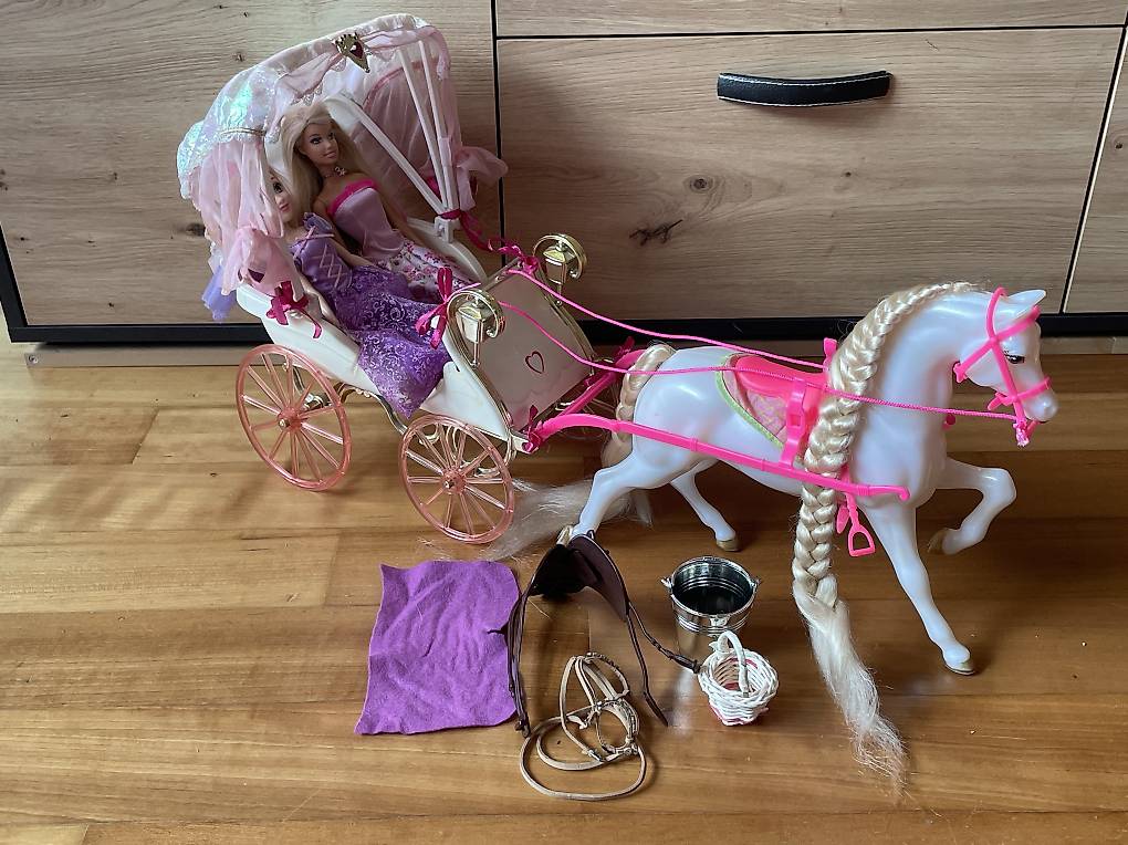 Luxus Barbie Kutsche Mit Pferd Bild