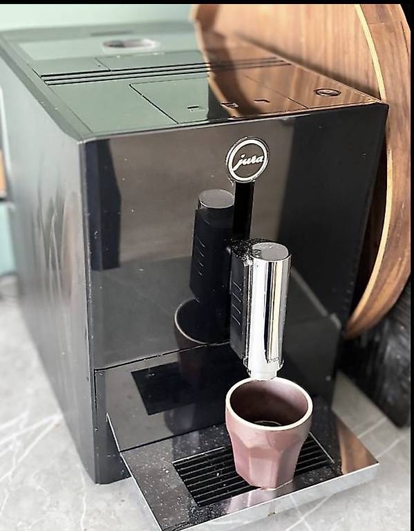 Jura Vollautomat 741 PIANO BLACK L
