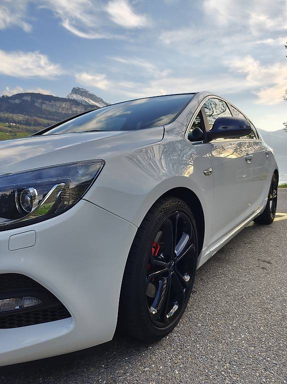 Opel Astra J 2.0 CDTI Biturbo — slika 4