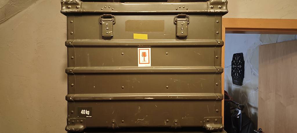 2 Armeekisten Alu im Kanton Bern