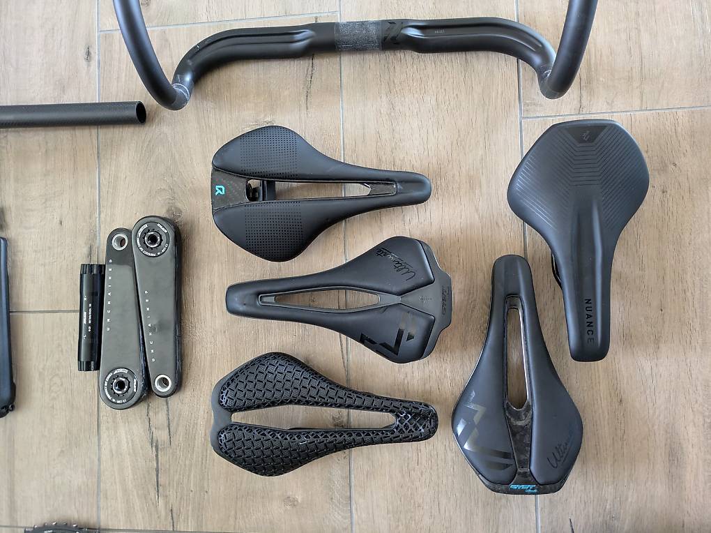 Diverse Komponenten: Kurbeln, Kassette, Lenker, Sättel im Kanton Aargau ...