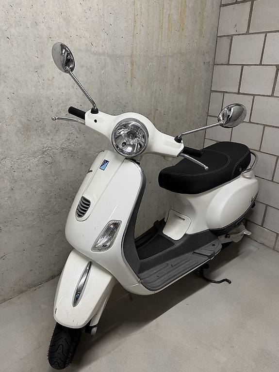 Vespa 50 LX2 im Kanton Aargau