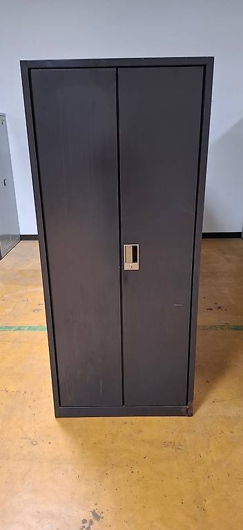Lista Metallschrank mit Flugrost 80x65x183cm