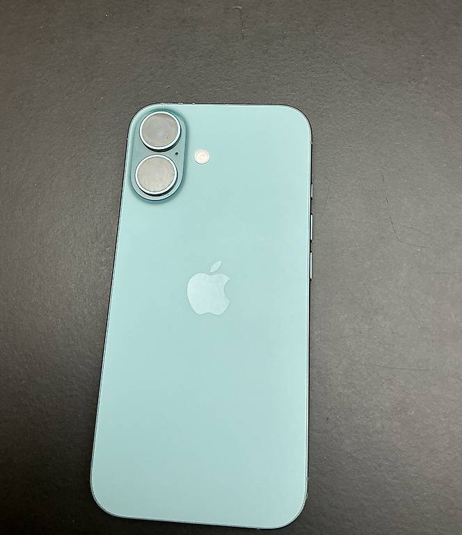 iPhone 16,128 GB (Teal)