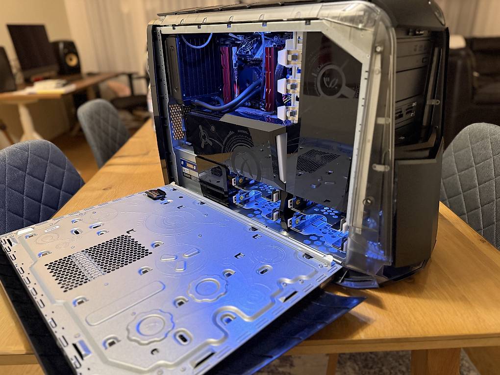 Alienware - RTX 3080 Ti - 4.1GHz - 32GB RAM - 2TB SSD im Kanton Zürich ...