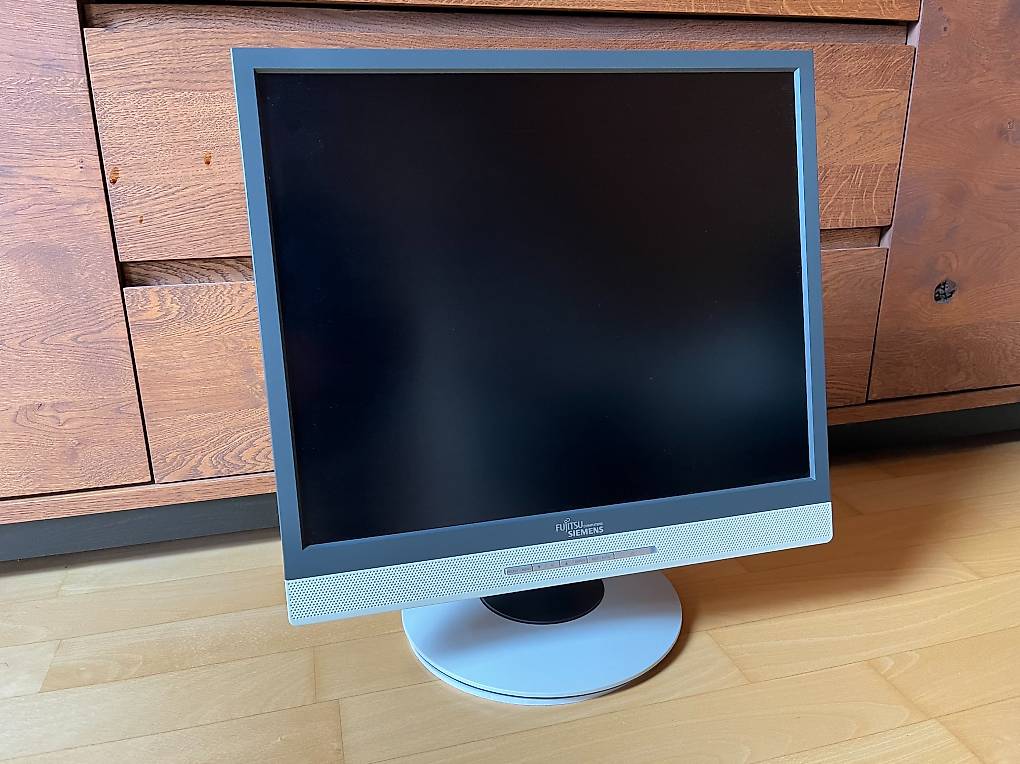 Monitor Fujitsu Siemens ScenicView P19-2 (19'') inkl. Kabel im Kanton ...