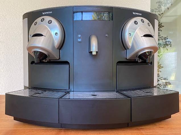 NESPRESSO GEMINI / CS 200 PRO (Gebraucht) in Tegerfelden für CHF 530