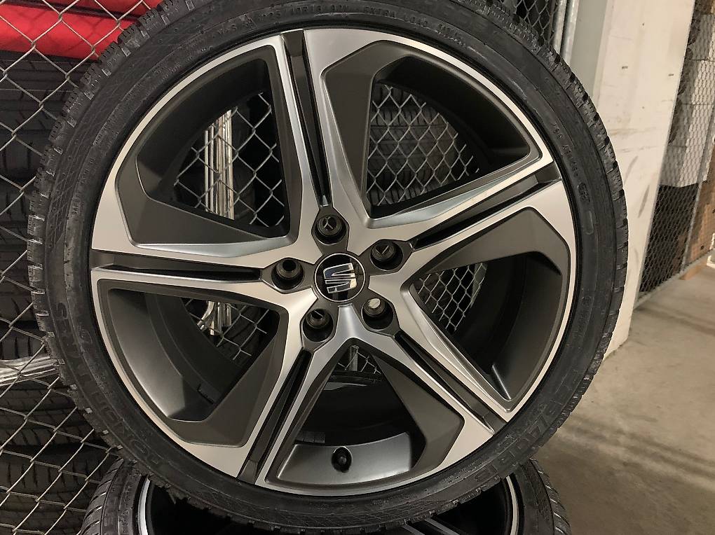 Tappetini Gomma A Nido D'Ape Per Cupra Formentor E Seat Leon E-Hybrid (dal 2020) - Set 4 Pezzi Antiscivolo