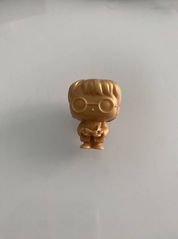 Gold Harry Potter Kinder Joy Collecti . Original, rare im Kanton BaselLandschaft tutti.ch