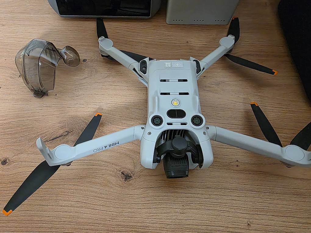 DJI Mini 4 Pro Fly More Drohne mit Garantie im Kanton Zürich - tutti.ch