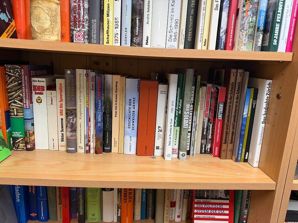 Militär Fachbücher im Kanton Aargau