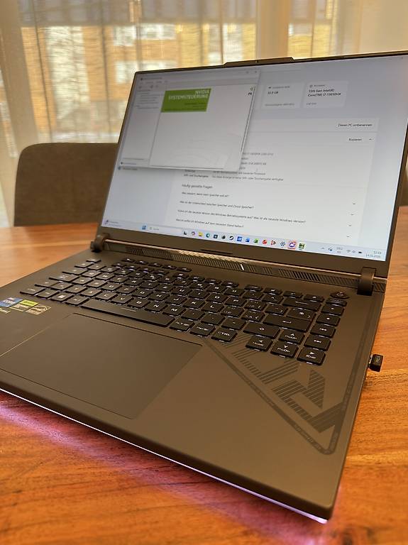 ASUS ROG Strix G16 / i7 | RTX 4070 | 32 GB RAM | 1 TB SSD im Kanton ...