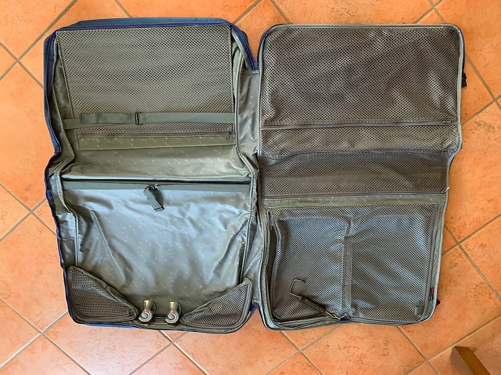 ZHOUM 16 Pezzi di Appendiabiti da Viaggio, Appendiabiti Pieghevole da Esterno, Antivento, Antiscivolo, Appendiabiti Portatile da Campeggio da Viaggio