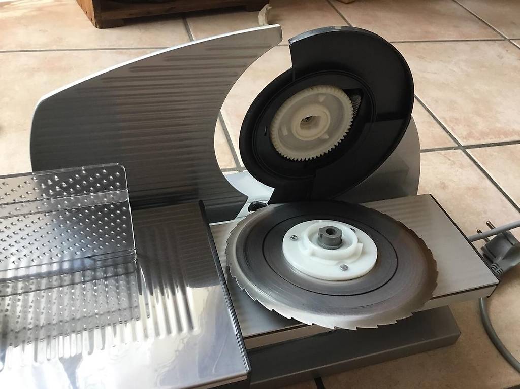 Aufschnittmaschine Graef F20 Futura Plus im Kanton Luzern tutti.ch