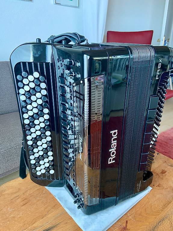 Roland FR8X BK Fisarmonica Amplificata 41 Tasti Nera a Piano FISARMONICHE SPECIALI