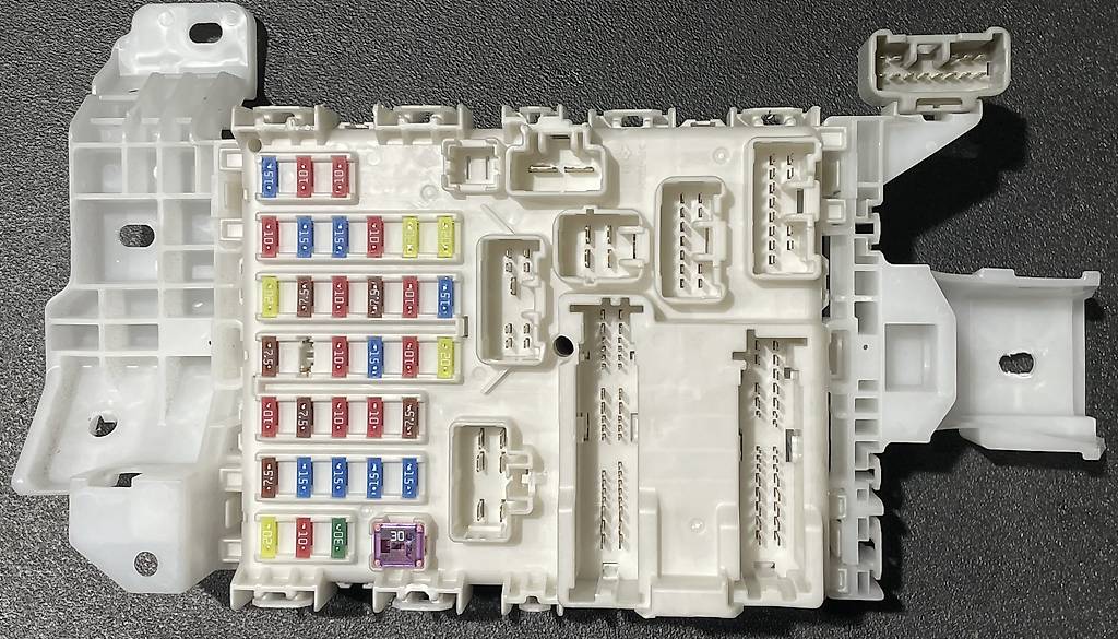 AA0A-4880 Sicherungskasten Suzuki Vitara 1.6 4WD im Kanton Luzern