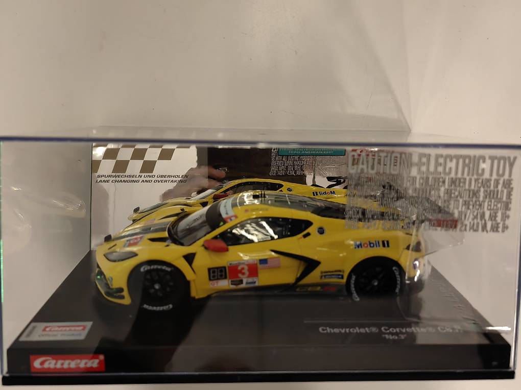 Coche Slot Chevrolet Corvette C8.R Digital 124 – Escala 1:24 Con Luces, Para Carreras De Slot