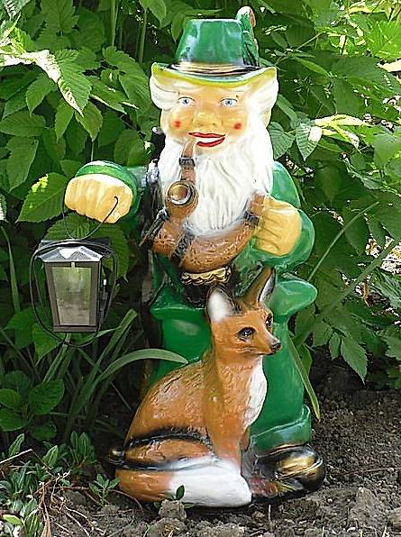 XXL Gartenzwerg Jaeger mit Fuchs und Lampe 76 cm
