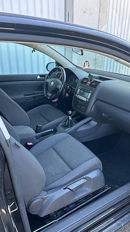 VW Golf V zu verkaufen, ab Platz — slika 4