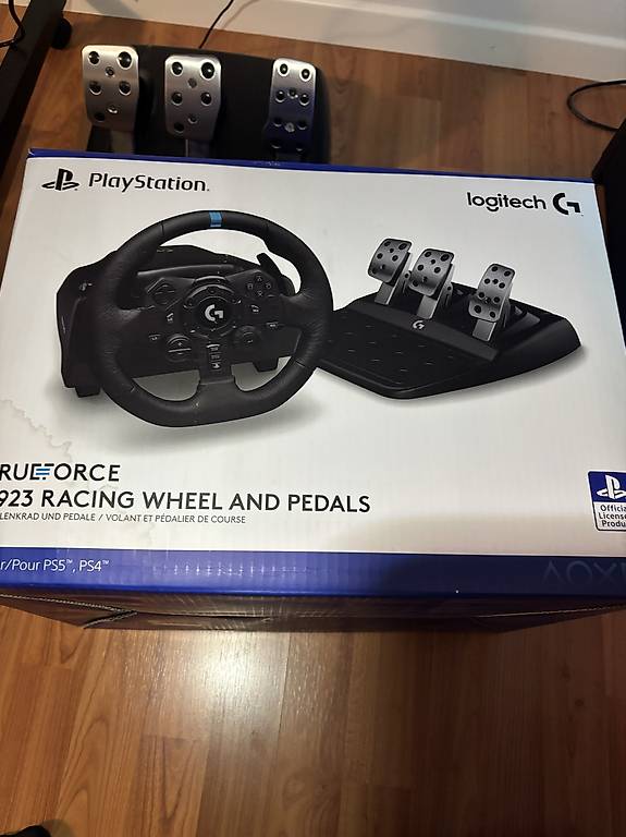 Logitech G923 TRUEFORCE (PS5/PS4/PC)