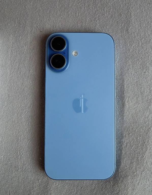 iPhone 17
