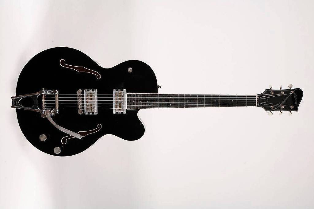 Schwarz Custom Guitar Einzelanfertigung (GretschStyle) im Kanton