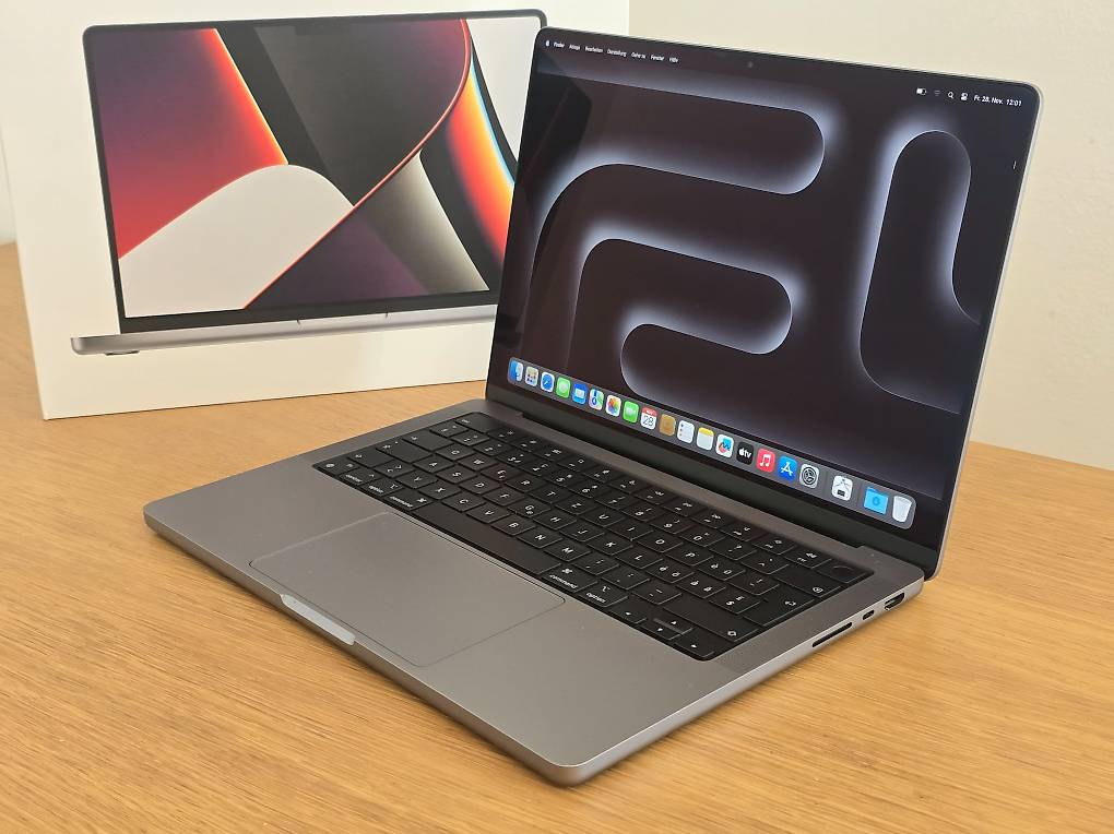 MacBook Pro 14 M1 Pro 16GB/512GB Top Zustand + Extras im Kanton