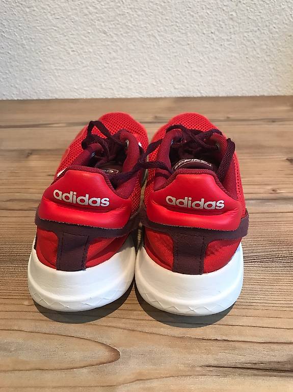 Hallenschuhe Adidas Gr 39 im Kanton Luzern tutti.ch