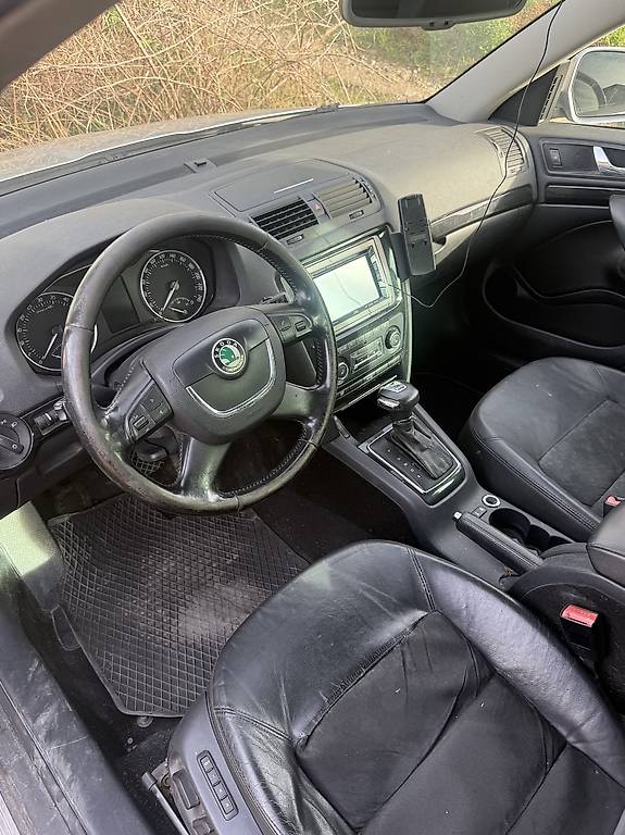 Skoda Octavia 2.0 TDI Laurin & Klement DSG — slika 3